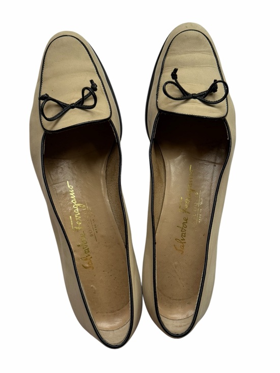 Salvatore Ferragamo Shoes - VTG Salvatore Ferragamo Beige Leather Belgian Bow Loafers 9.5 4A
